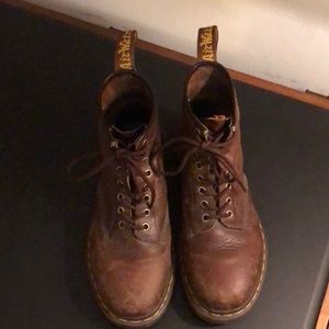 Dr. Martens 1460 Crazy Horse Boots